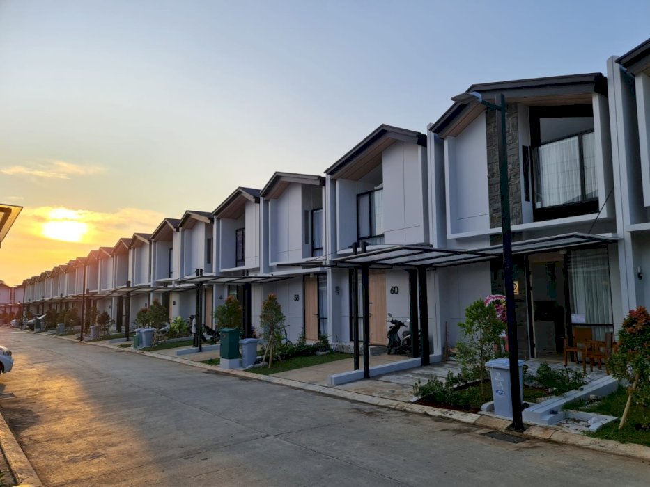DIJUAL RUMAH HUNIAN WATERFRONT ESTATE DI LIPPO CIKARANG