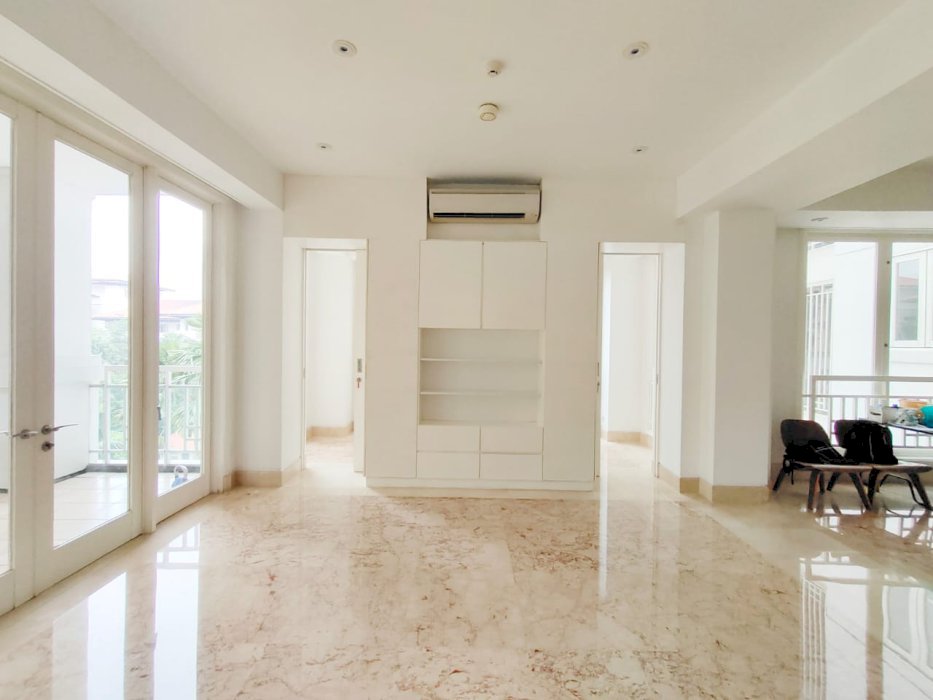 Dharmawangsa Residence TURUN HARGA  LOKASI STRATEGIS Pool View