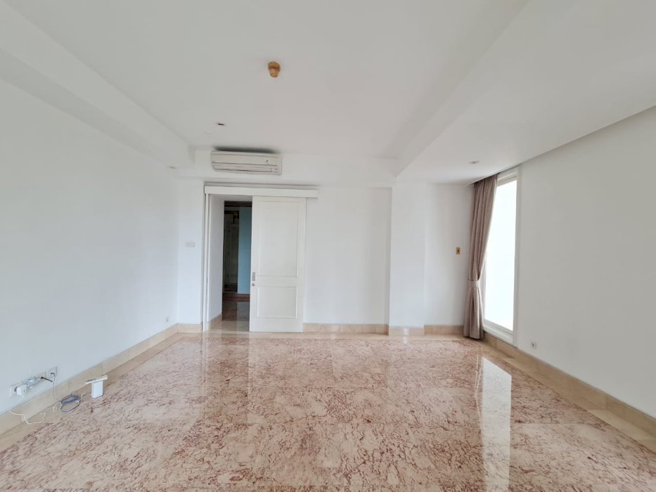 Dharmawangsa Residence TURUN HARGA  LOKASI STRATEGIS Pool View