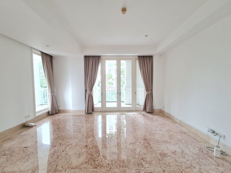 Dharmawangsa Residence TURUN HARGA  LOKASI STRATEGIS Pool View