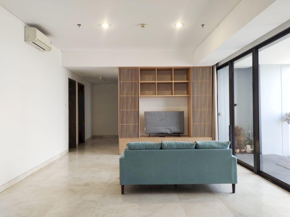 TURUN HARGA 1 Park Avenue 3+1BR Full Furnish dan Renov JUAL RUGI
