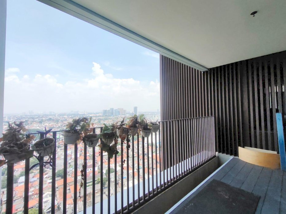TURUN HARGA 1 Park Avenue 3+1BR Full Furnish dan Renov JUAL RUGI
