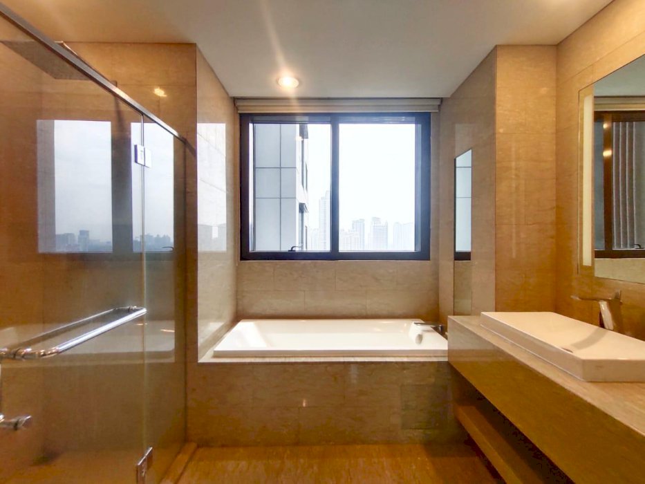 TURUN HARGA 1 Park Avenue 3+1BR Full Furnish dan Renov JUAL RUGI