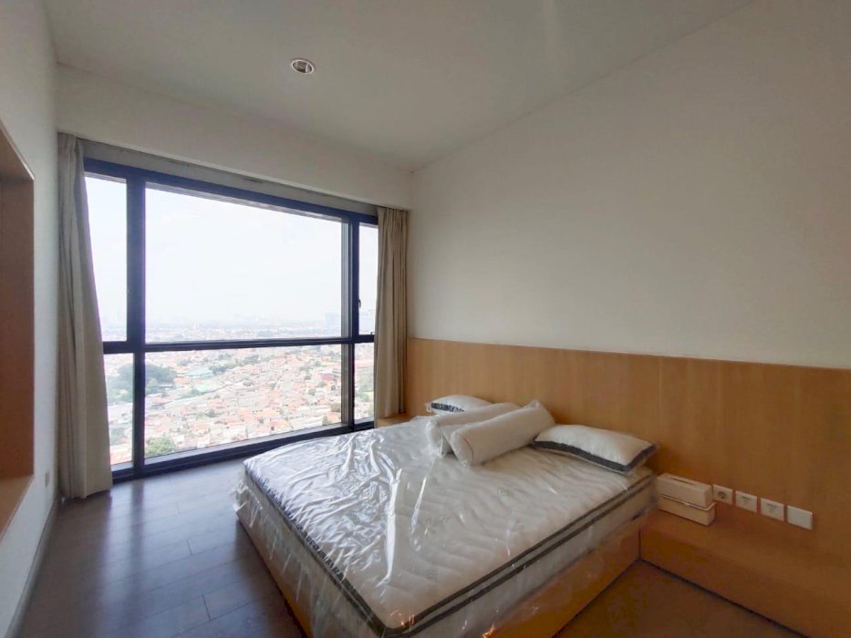 TURUN HARGA 1 Park Avenue 3+1BR Full Furnish dan Renov JUAL RUGI