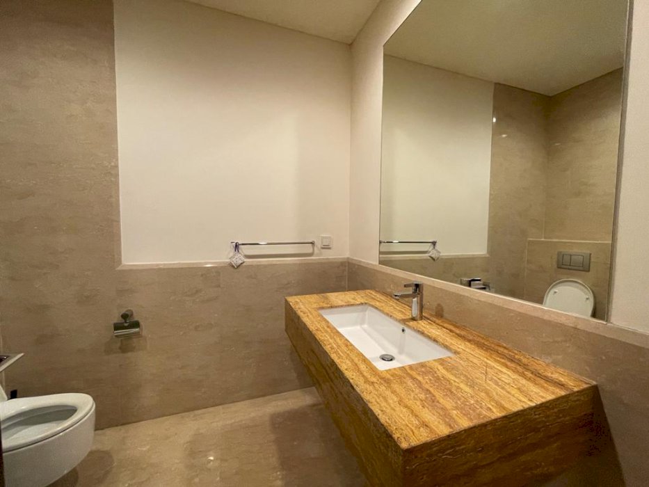 Pakubuwono Signature 4BR+1 Study Luxury Unit Mid Floor Best City View