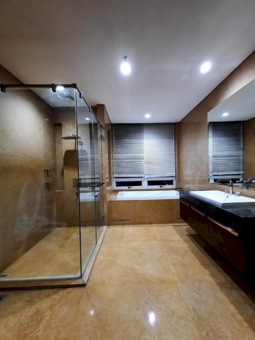 Pakubuwono Signature 4BR+1 Study Luxury Unit Mid Floor Best City View