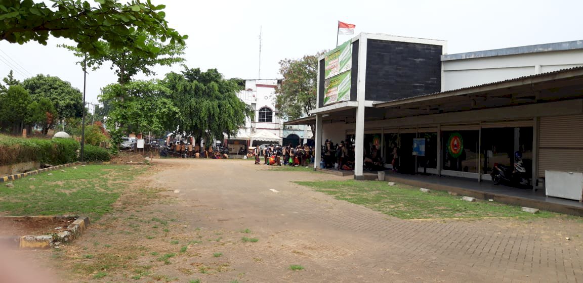 TANAH DAN BANGUNAN DENGAN AKSES JLN UTAMA DIJUAL CEPAT
