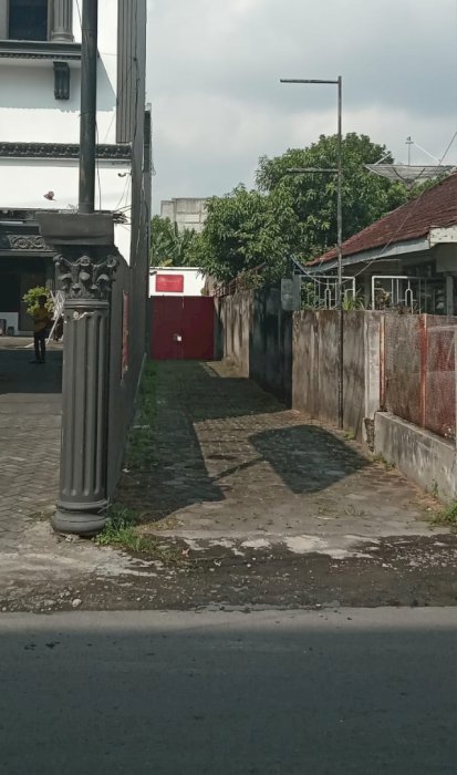 DIJUAL RUMAH BISNIS DI KALIURANG KM 5 JOGJA