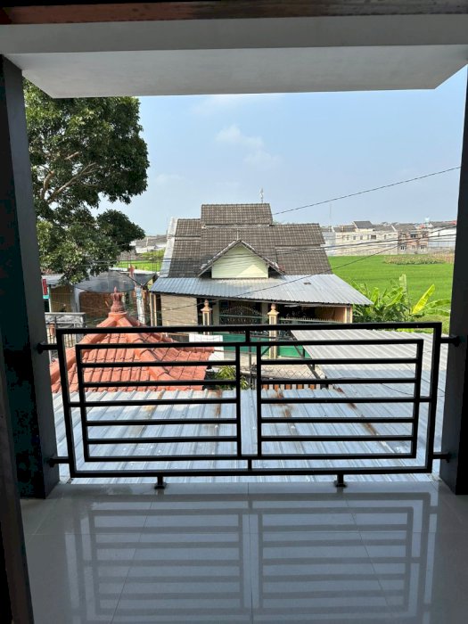 Rumah Tingkat Istimewa