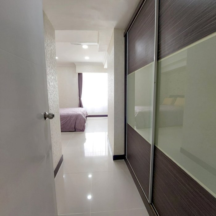 Taman Anggrek Unit 2+1 BR Full Furnish BEST City View