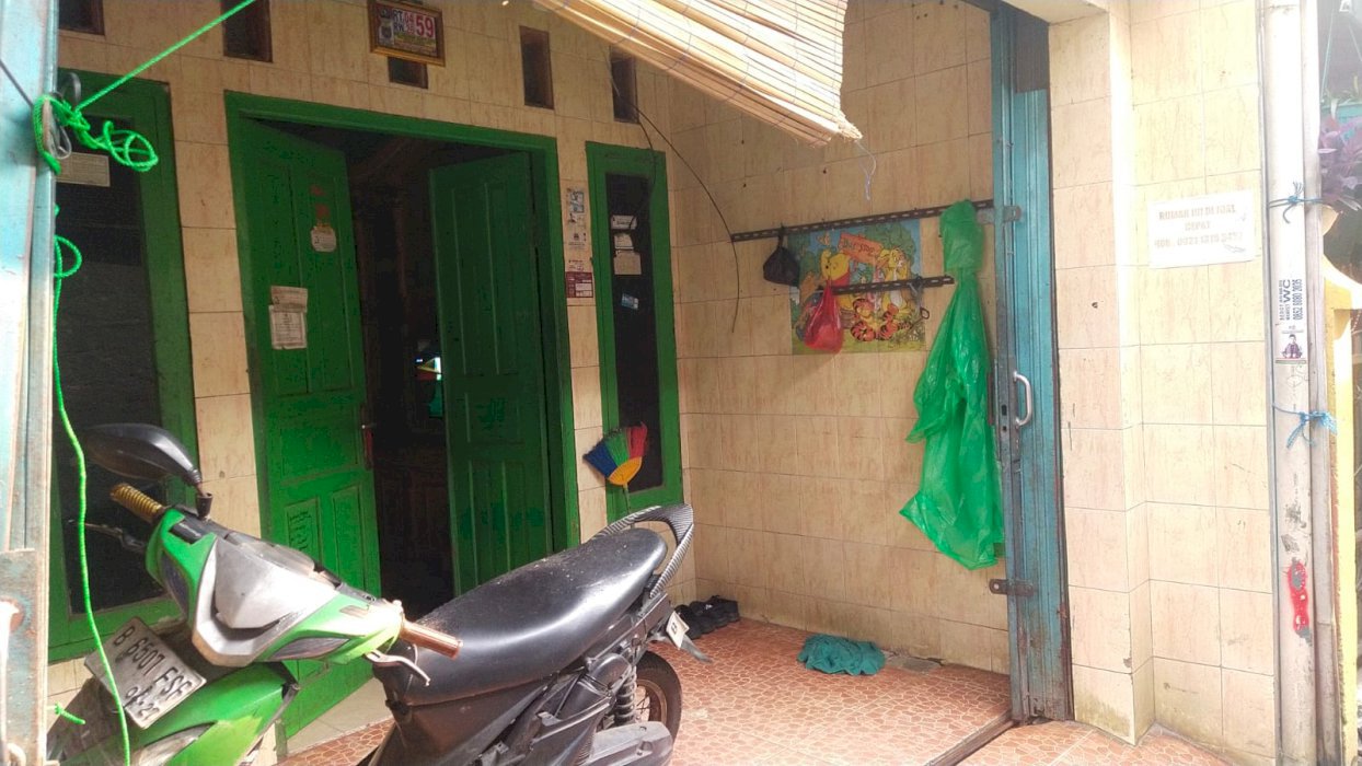 Rumah 2 lantai bebas banjir Deket RS. Sentra Medika Cisalak Depok