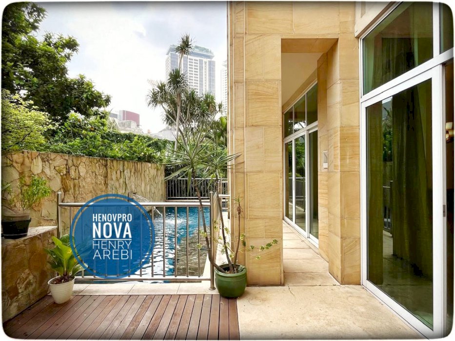 TURUN HARGA Pakubuwono Residence Town House 4+1 BR POOL + GARDEN