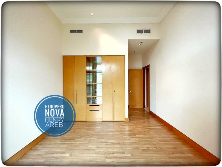 TURUN HARGA Pakubuwono Residence Town House 4+1 BR POOL + GARDEN