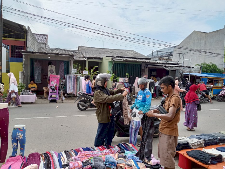 Rumah Toko Pinggir Jalan Raya