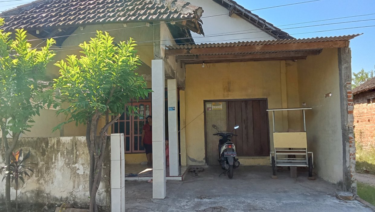 Rumah SHM siap huni.