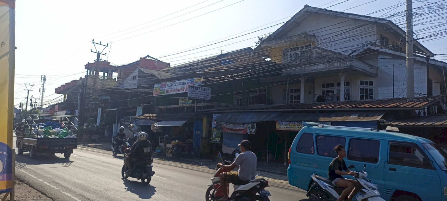 DIJUAL  TEMPAT USAHA dan RUMAH TINGGAL