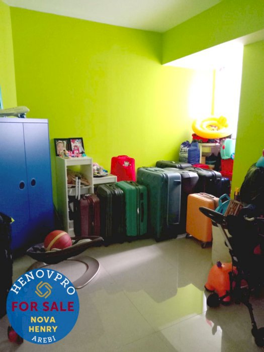 JUAL Taman Anggrek Condo Unit 2+1BR Pool View TURUN HARGA