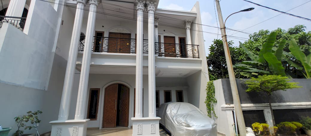 RUMAH MEWAH DI KEBAGUSAN