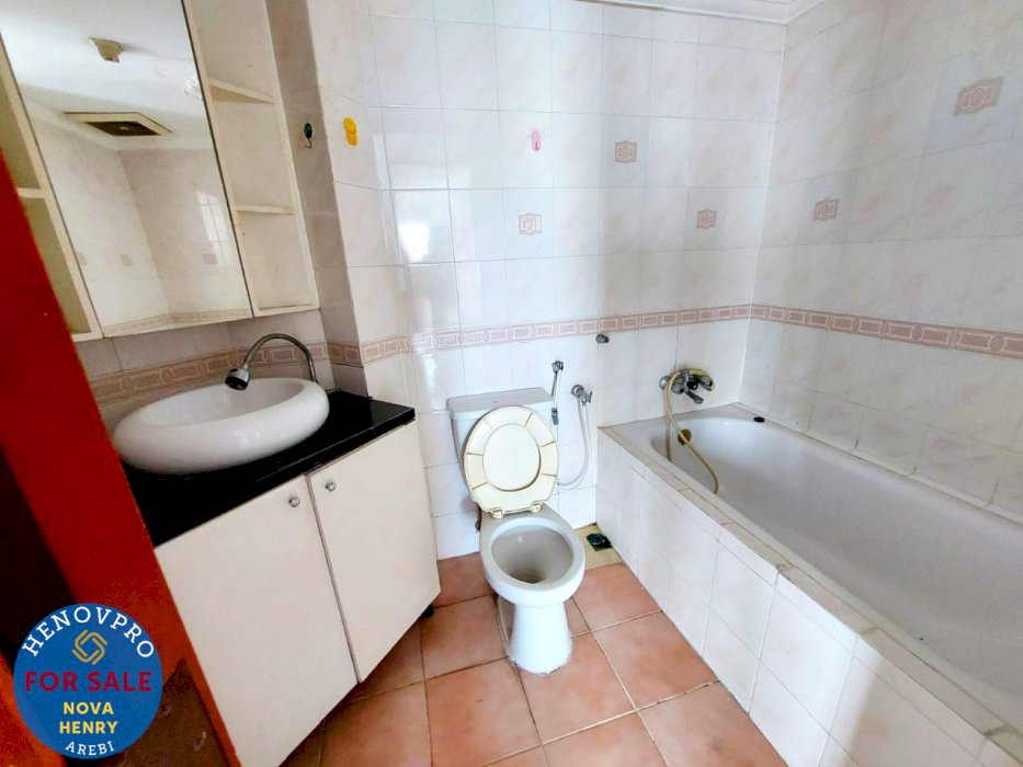 TURUN HARGA JUAL Taman Anggrek Condo Unit Sudut 2+1BR City View