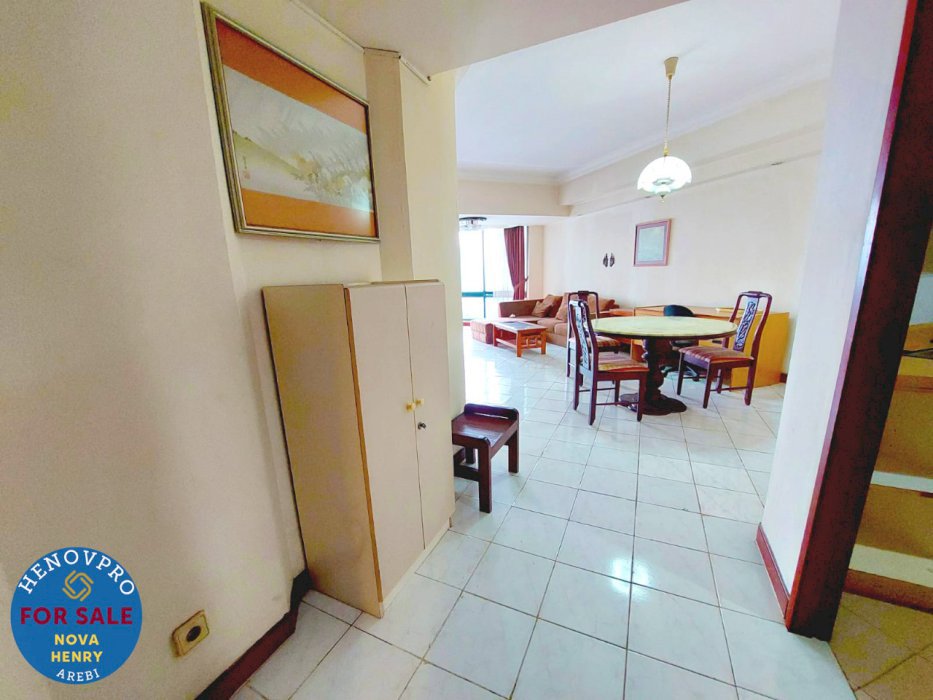 TURUN HARGA JUAL Taman Anggrek Condo Unit 2+1BR Best View
