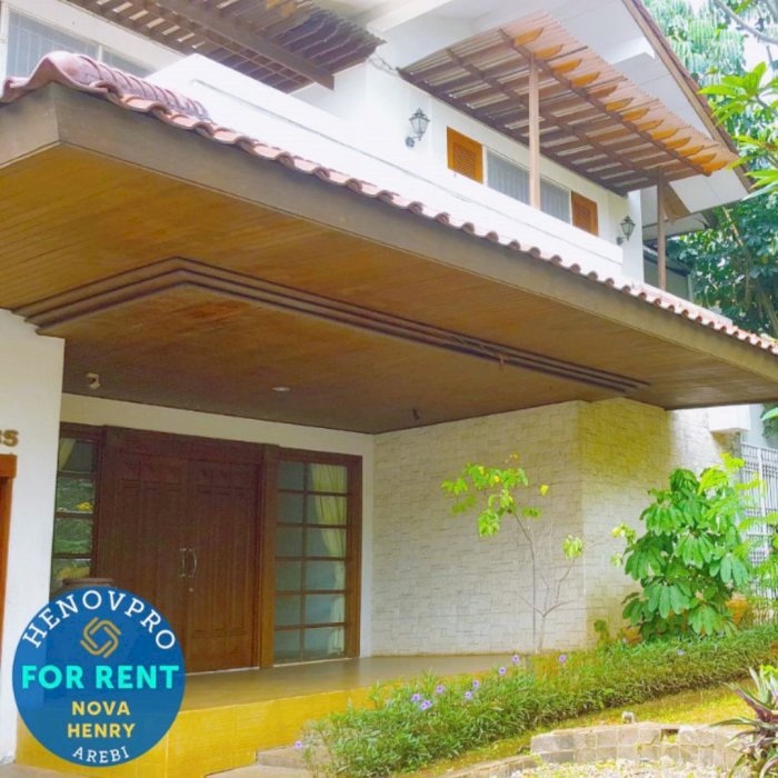 Rumah Pondok Indah 5 menit Ke JIS Lokasi Tenang Cocok Unt Office