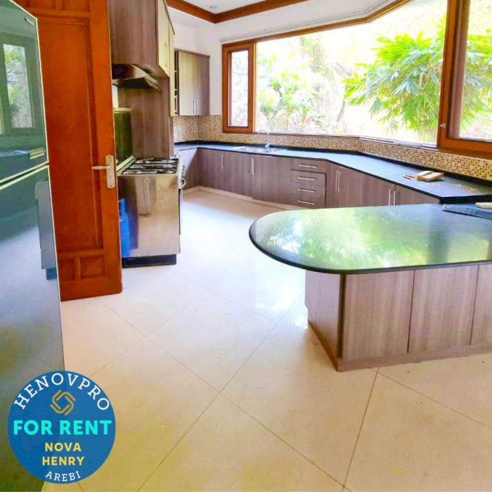 Rumah Pondok Indah 5 menit Ke JIS Lokasi Tenang Cocok Unt Office
