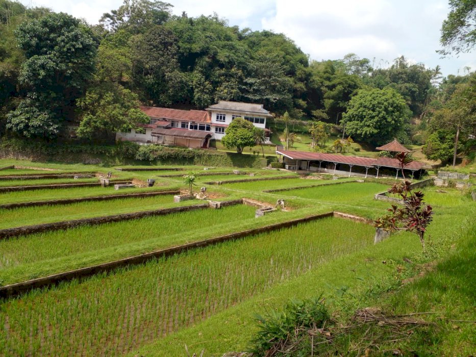 Di Jual Tanah Dan Bangunan Villa Di Sagalaherang Subang