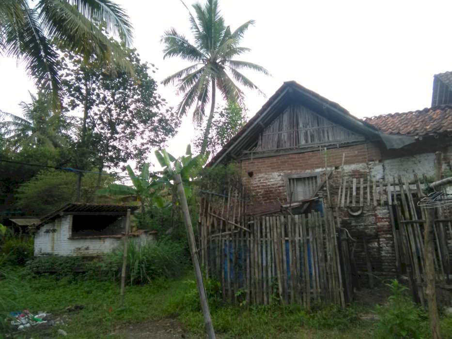 Dijual tanah karangan+bangunan rumah di kebumen Jawa Tengah