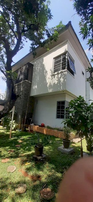 RUMAH CEMPAKA PUTIH JAKPUS