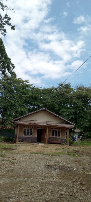 Di jual rumah villa minimalis dua putra