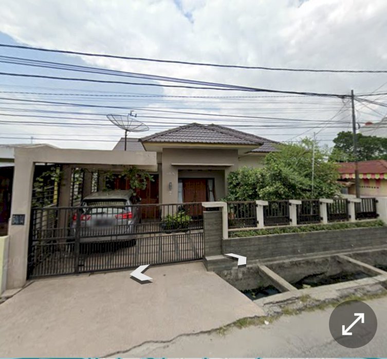 DI JUAL RUMAH MEWAH BANYAK KAMAR  LOKASI STRATEGIS PEKANBARU RIAU