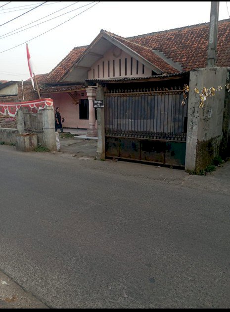 Tanah +2 bangunan Rumah
