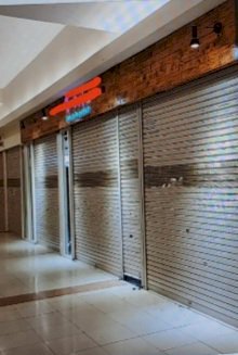 Stand toko, strategis, cocok untuk usaha, Royal Plaza