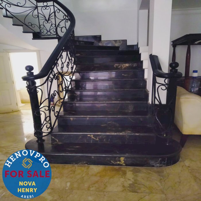 Dijual – Rumah Mewah dan Terupgrade di Area Puri jakarta barat