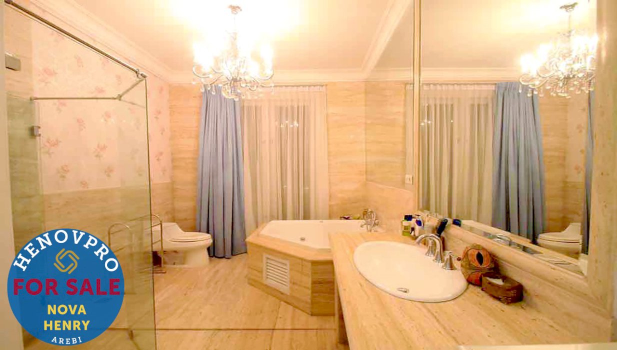 Dijual – Rumah Mewah dan Terupgrade di Area Puri jakarta barat