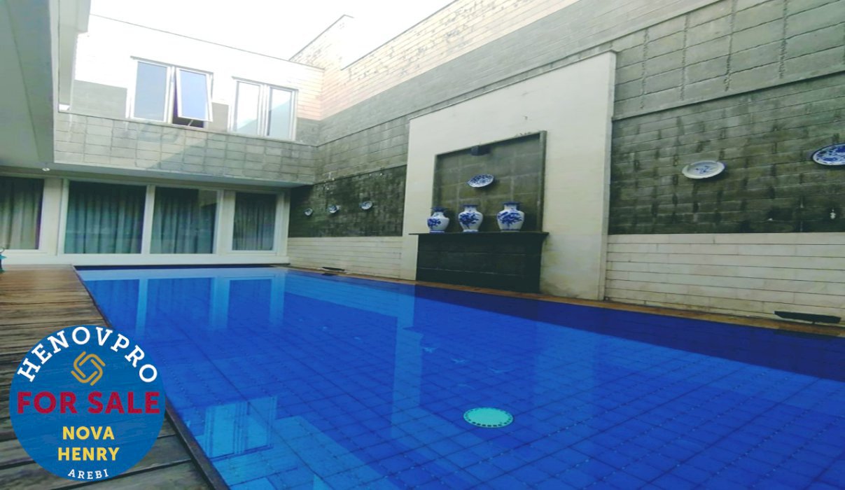 TURUN HARGA Rumah Mewah Intercon 2 lantai Hadap Selatan