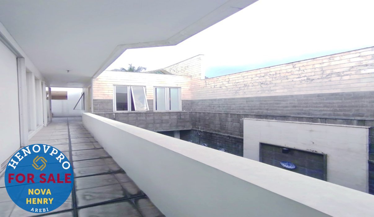 TURUN HARGA Rumah Mewah Intercon 2 lantai Hadap Selatan