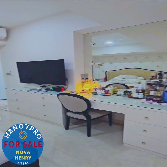 DIJUAL Taman Anggrek Unit 2+1BR Full Furnish BEST City View