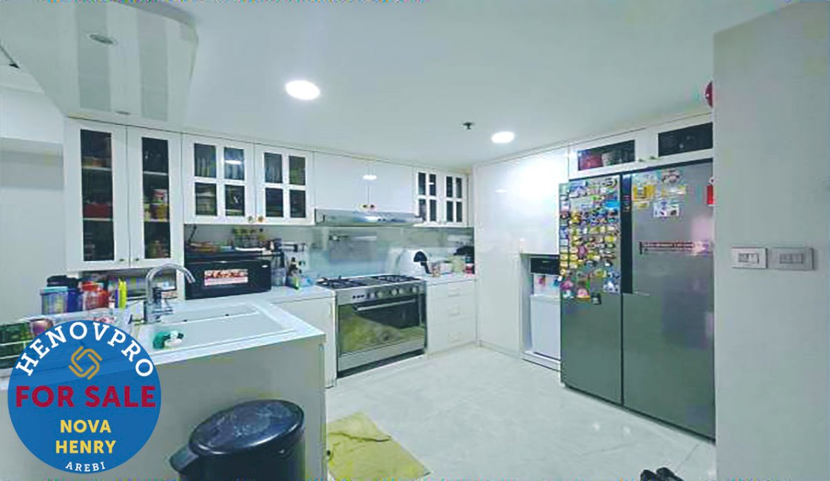 DIJUAL Taman Anggrek Unit 2+1BR Full Furnish BEST City View