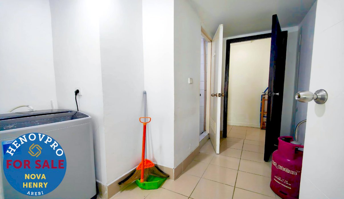 Investasi Terbaik Unit Renov Taman Anggrek Condo 2+1BR  Tersewa