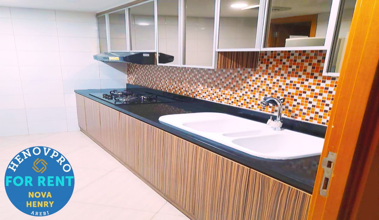DISEWA Apartemen Taman Anggrek Unit 3BR BEST CITY VIEW
