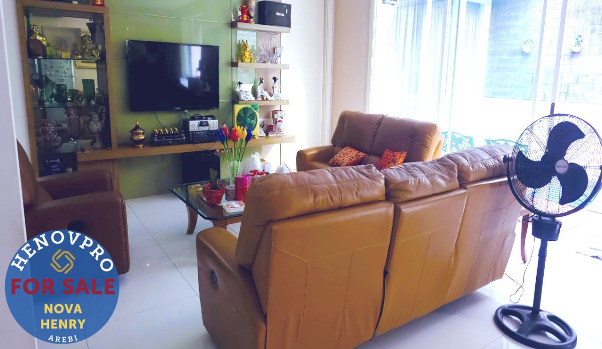 TURUN HARGA Rumah Mewah kebon jeruk Intercon 2 lantai Hadap Selatan