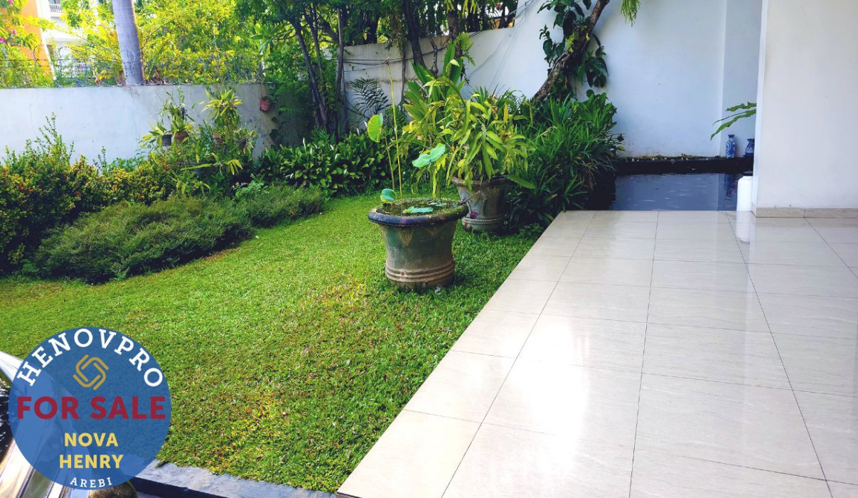 TURUN HARGA Rumah Mewah kebon jeruk Intercon 2 lantai Hadap Selatan
