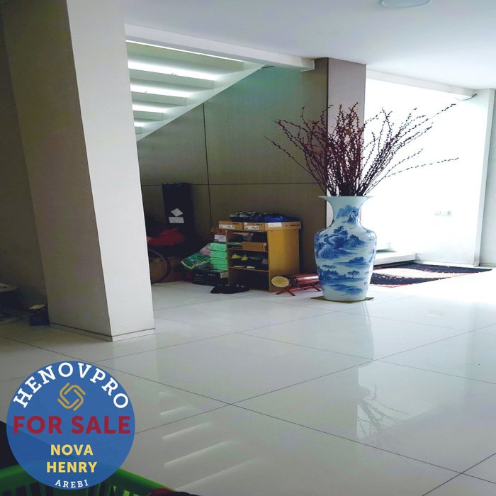 TURUN HARGA Rumah Mewah kebon jeruk Intercon 2 lantai Hadap Selatan