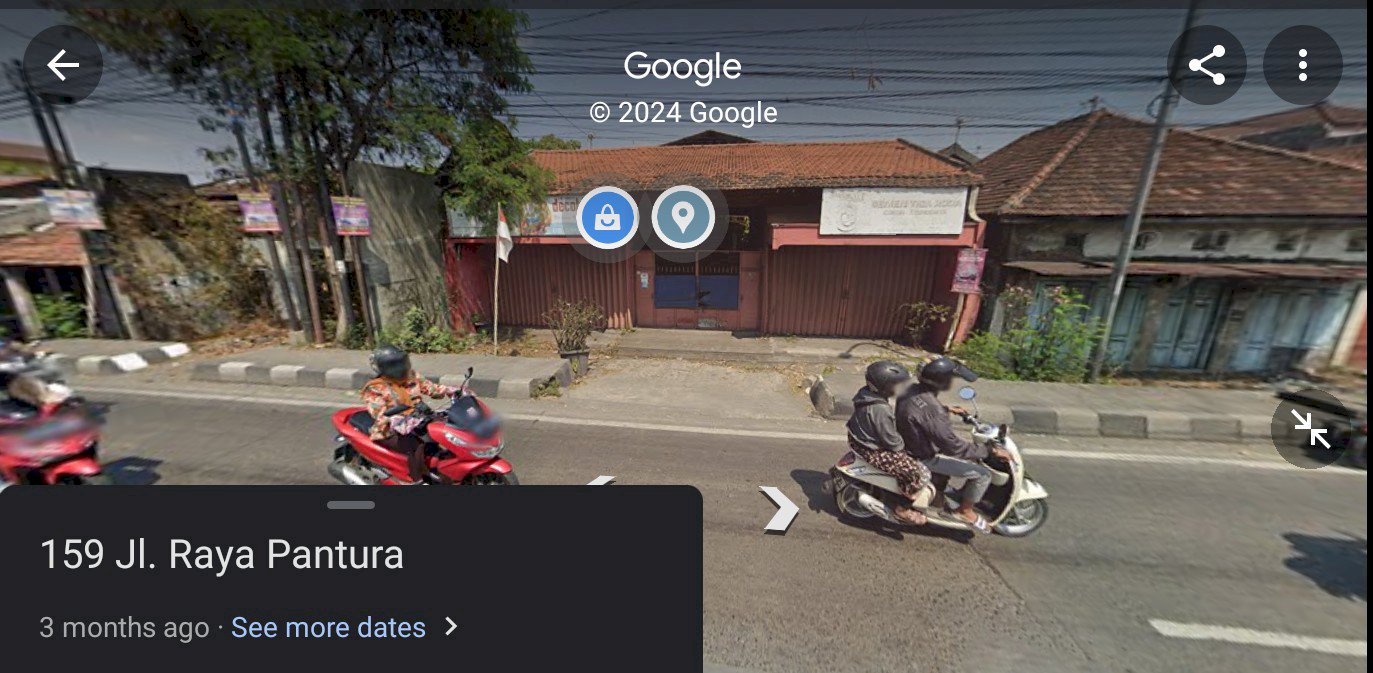 Rumah dengan Gudang Toko di Jalan Pantura Kudus Jawa Tengah