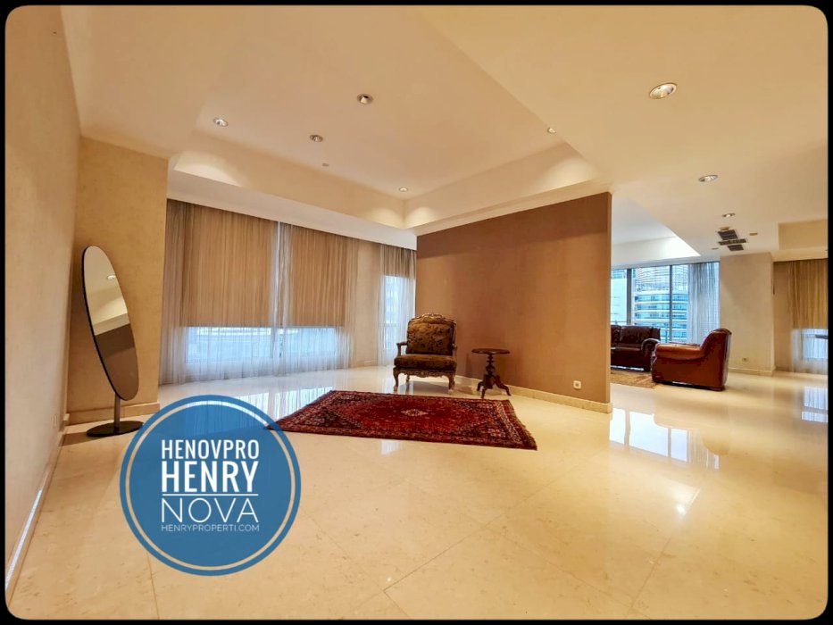 Sudirman Mansion Unit 4BR + 1 Study Room Furnish Best Location