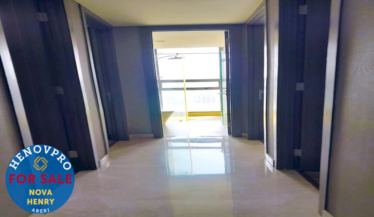 Apartment St. Moritz 4+1BR Furnish SCBD PURI Best Location For Sale