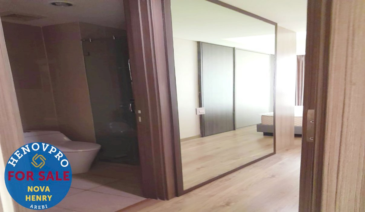 Apartment St. Moritz 4+1BR Furnish SCBD PURI Best Location For Sale