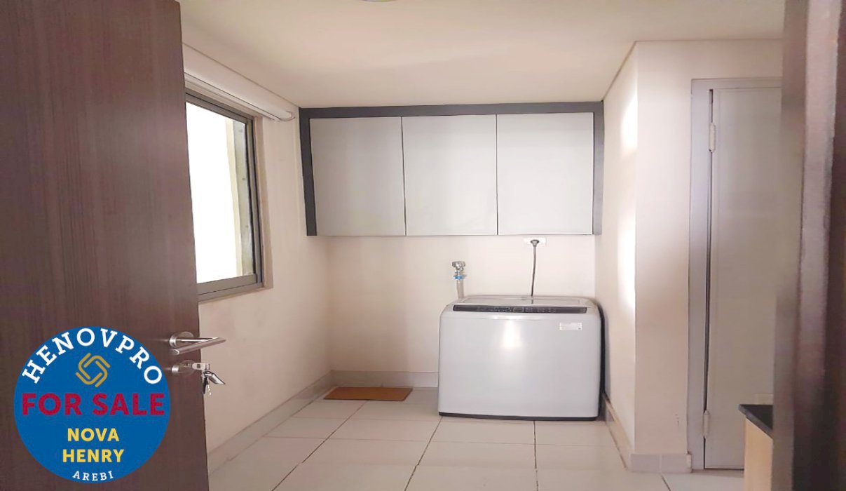 Apartment St. Moritz 4+1BR Furnish SCBD PURI Best Location For Sale