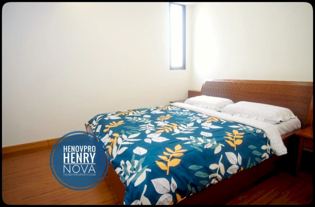 TURUN HARGA Taman Rasuna Unit 2+1BR Pool View Hadap Timur Sdh Renov